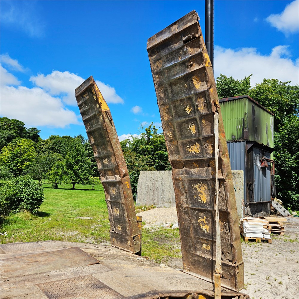 Low loader trailer Goldhofer TU4-2x2-32/80: picture 16 Low loader trailer Goldhofer TU4-2x2-32/80: picture 16