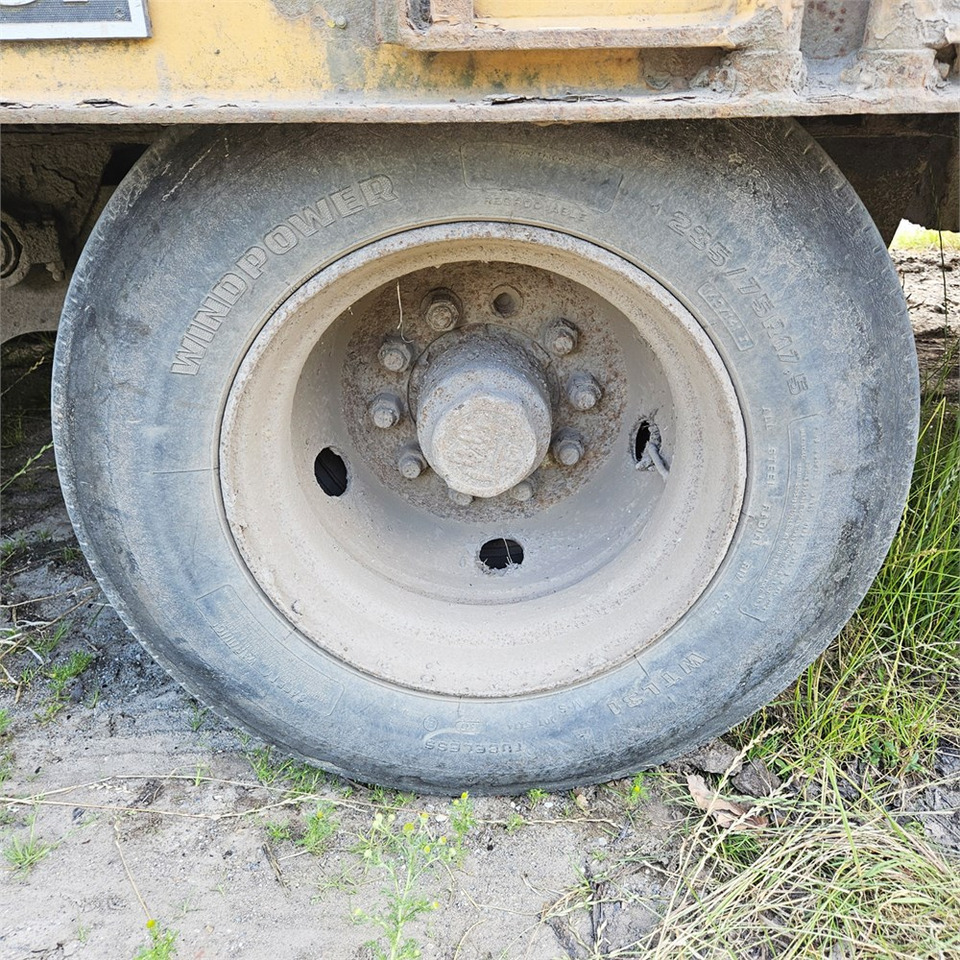 Low loader trailer Goldhofer TU4-2x2-32/80: picture 37 Low loader trailer Goldhofer TU4-2x2-32/80: picture 37