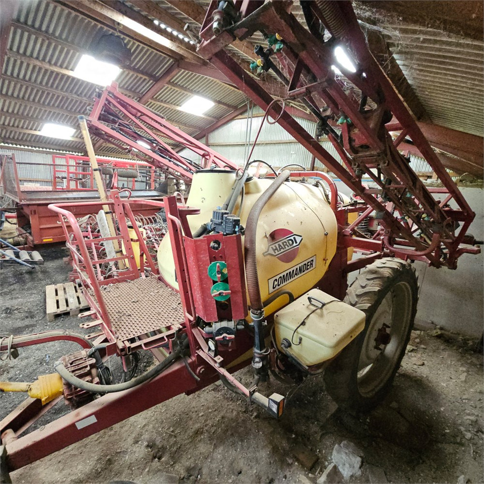 Hardi CM2 Commander 2.800 l - Sprayer: picture 3 Hardi CM2 Commander 2.800 l - Sprayer: picture 3