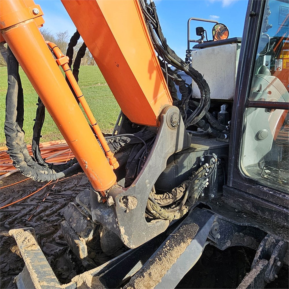 Mini excavator Hitachi ZX85USB-6: picture 38