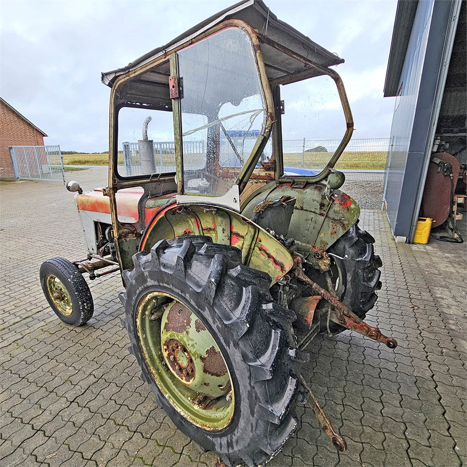 IH 276 - Farm tractor: picture 4 IH 276 - Farm tractor: picture 4