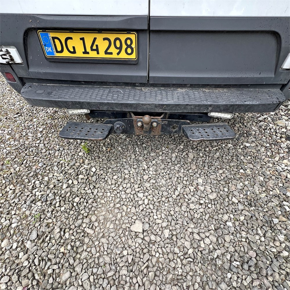 Panel van Iveco 35s18: picture 39