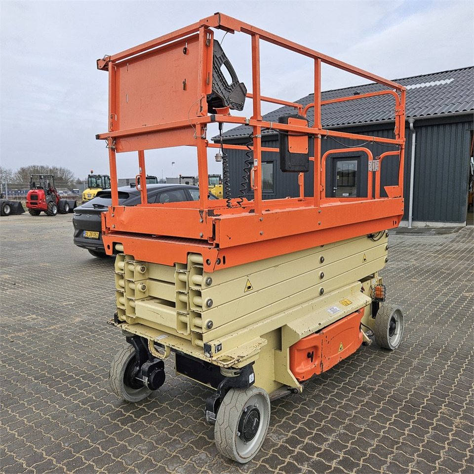 JLG 3246 ES - Scissor lift: picture 4 JLG 3246 ES - Scissor lift: picture 4