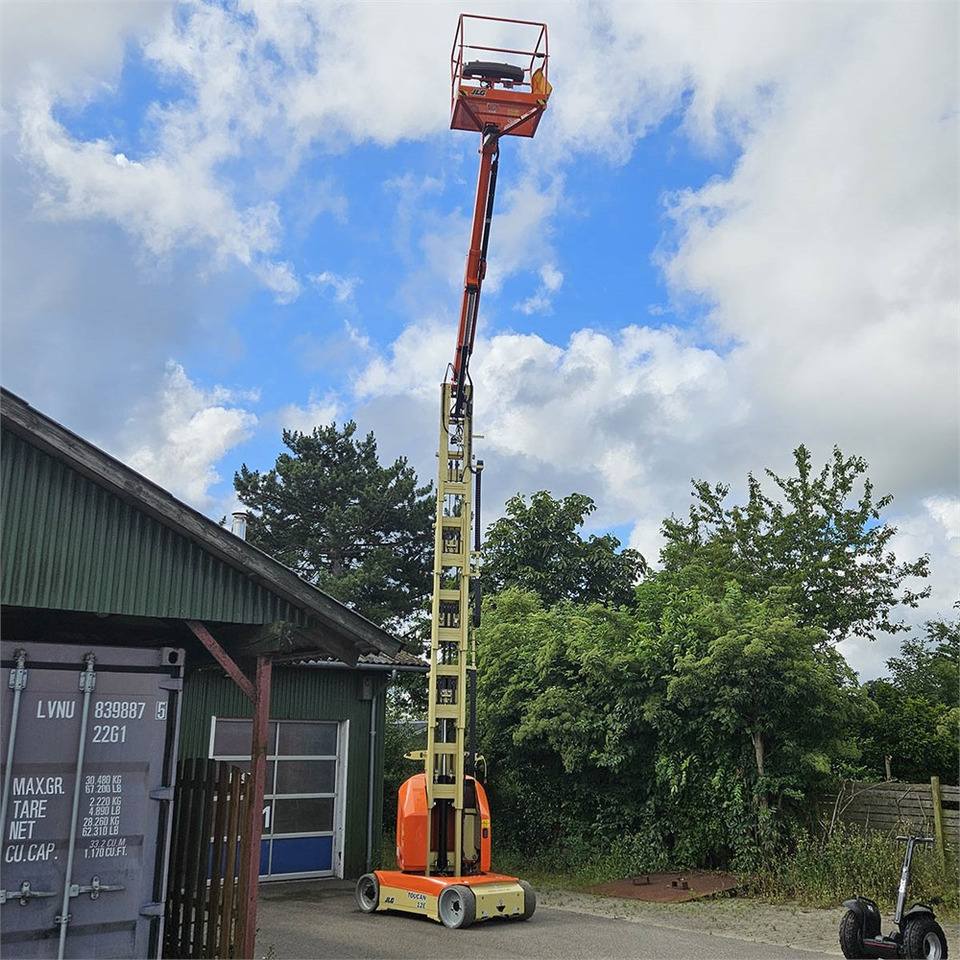 JLG Toucan 12 E - Vertical mast lift: picture 5 JLG Toucan 12 E - Vertical mast lift: picture 5