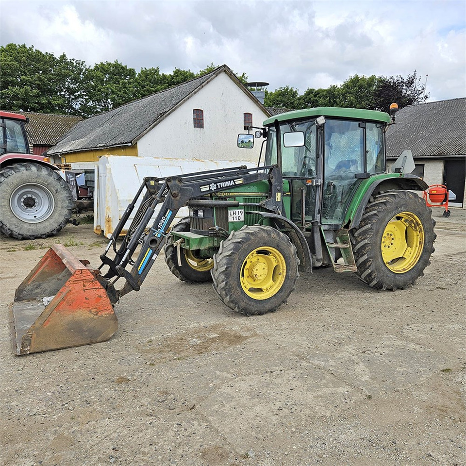 John Deere 6200 - Farm tractor: picture 1 John Deere 6200 - Farm tractor: picture 1