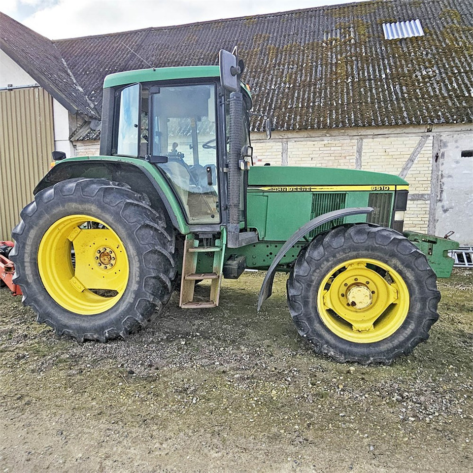 John Deere 6610 - Farm tractor: picture 1 John Deere 6610 - Farm tractor: picture 1