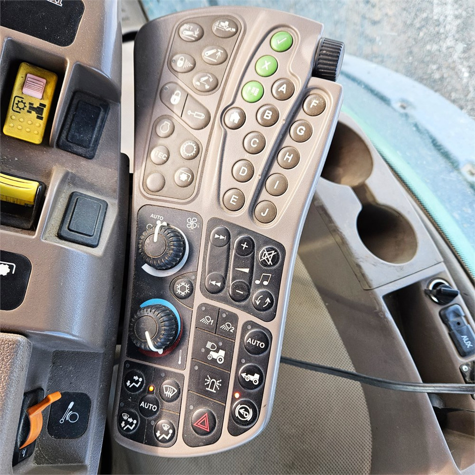 Farm tractor John Deere 7280 R: picture 19