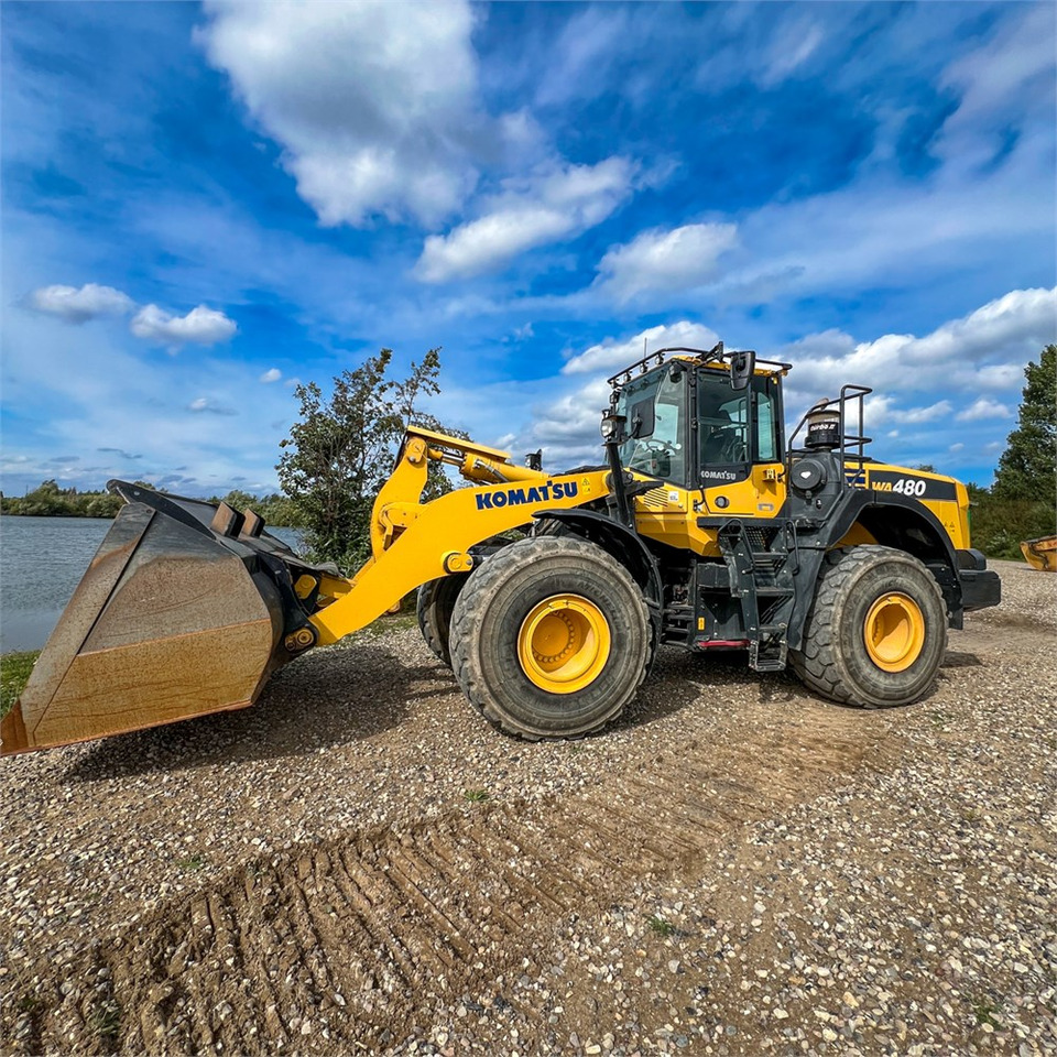 Komatsu WA480-8 - Wheel loader: picture 2 Komatsu WA480-8 - Wheel loader: picture 2