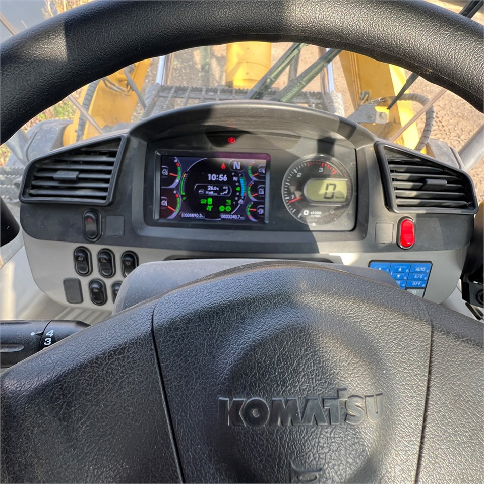 Wheel loader Komatsu WA480-8: picture 22