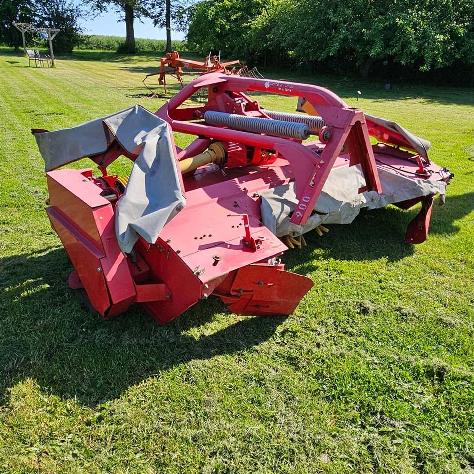 Kuhn GMD 900 - Tedding equipment: picture 1 Kuhn GMD 900 - Tedding equipment: picture 1