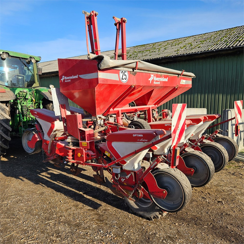 Kverneland Optima E-drive 8 - Sowing equipment: picture 1 Kverneland Optima E-drive 8 - Sowing equipment: picture 1