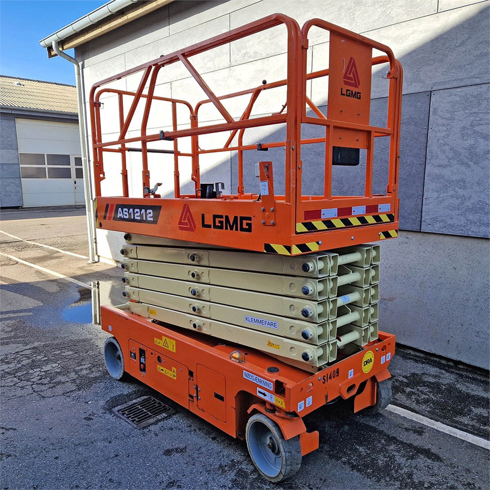LGMG AS1212 - Scissor lift: picture 3 LGMG AS1212 - Scissor lift: picture 3