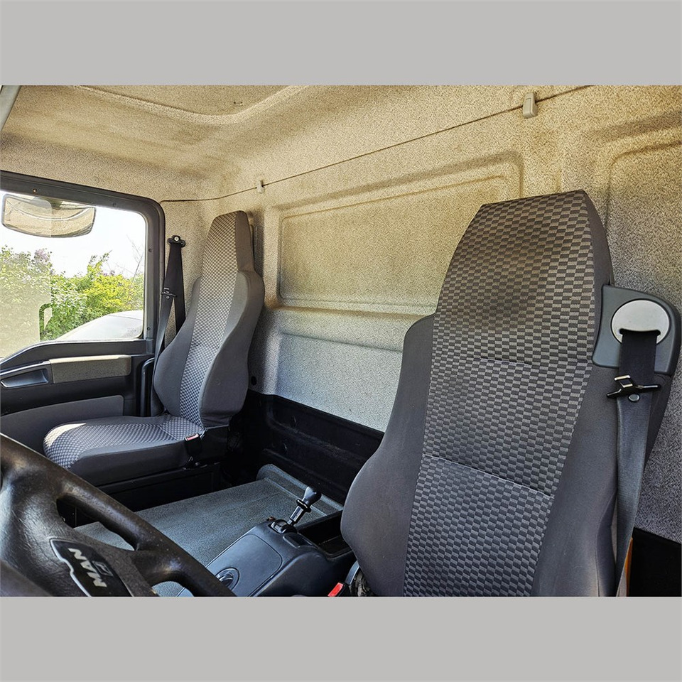 MAN TGL 8.180 - Box truck: picture 5 MAN TGL 8.180 - Box truck: picture 5