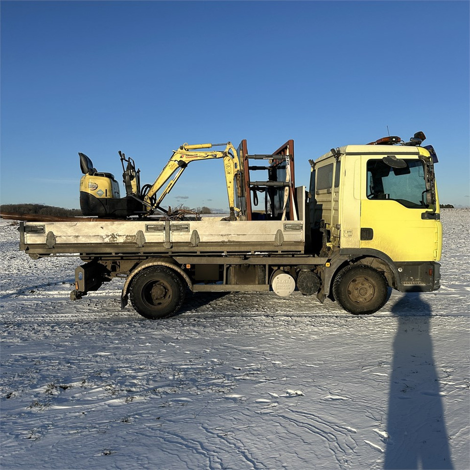 MAN TLG 10.180 - Hook lift truck: picture 2 MAN TLG 10.180 - Hook lift truck: picture 2