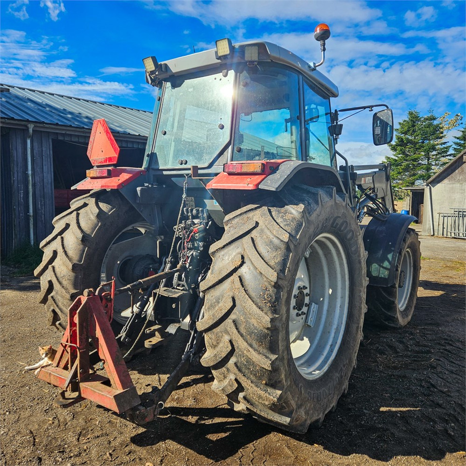 Massey Ferguson 4270 - Farm tractor: picture 5 Massey Ferguson 4270 - Farm tractor: picture 5