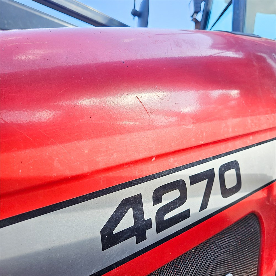 Farm tractor Massey Ferguson 4270: picture 43