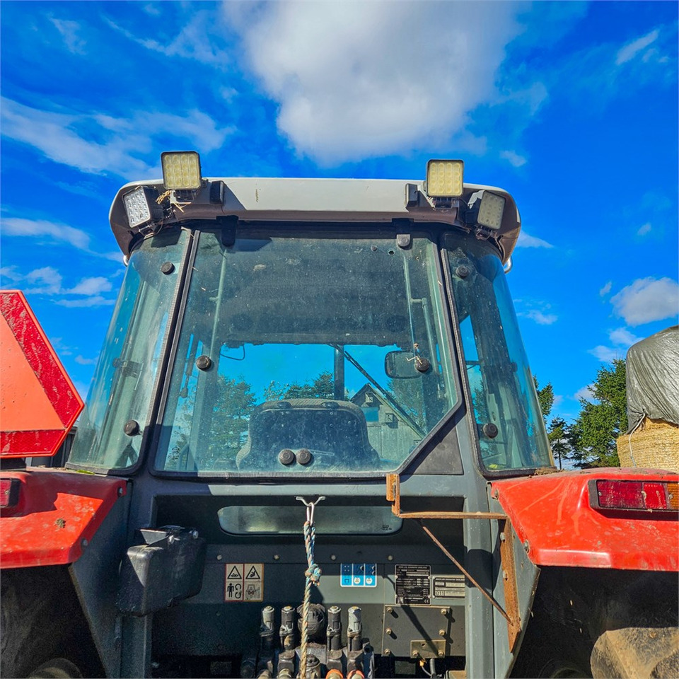 Farm tractor Massey Ferguson 4270: picture 32