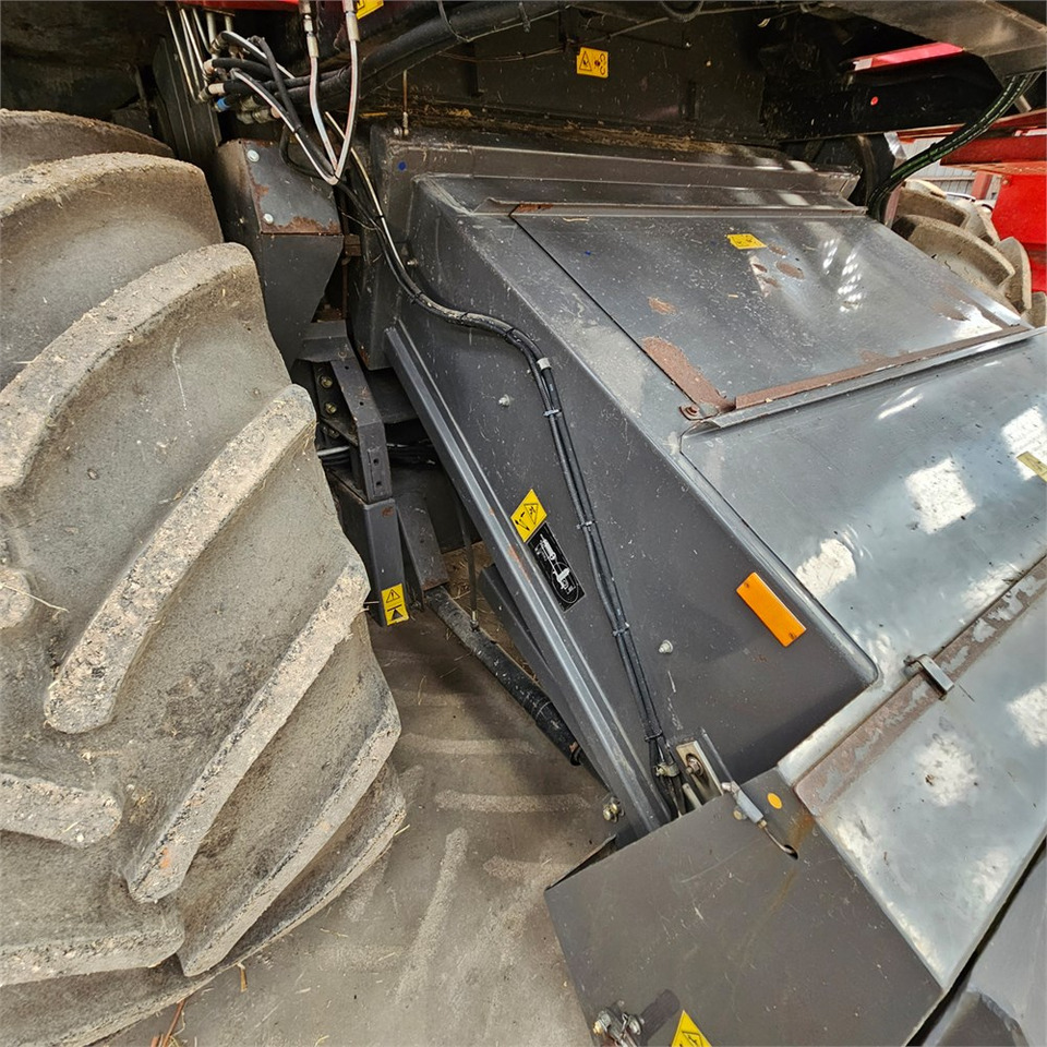 Harvester Massey Ferguson Centora 7282: picture 31