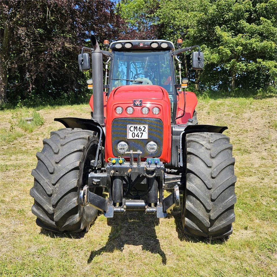 Massey Ferguson MF 8470 Dyna VT - Farm tractor: picture 2 Massey Ferguson MF 8470 Dyna VT - Farm tractor: picture 2
