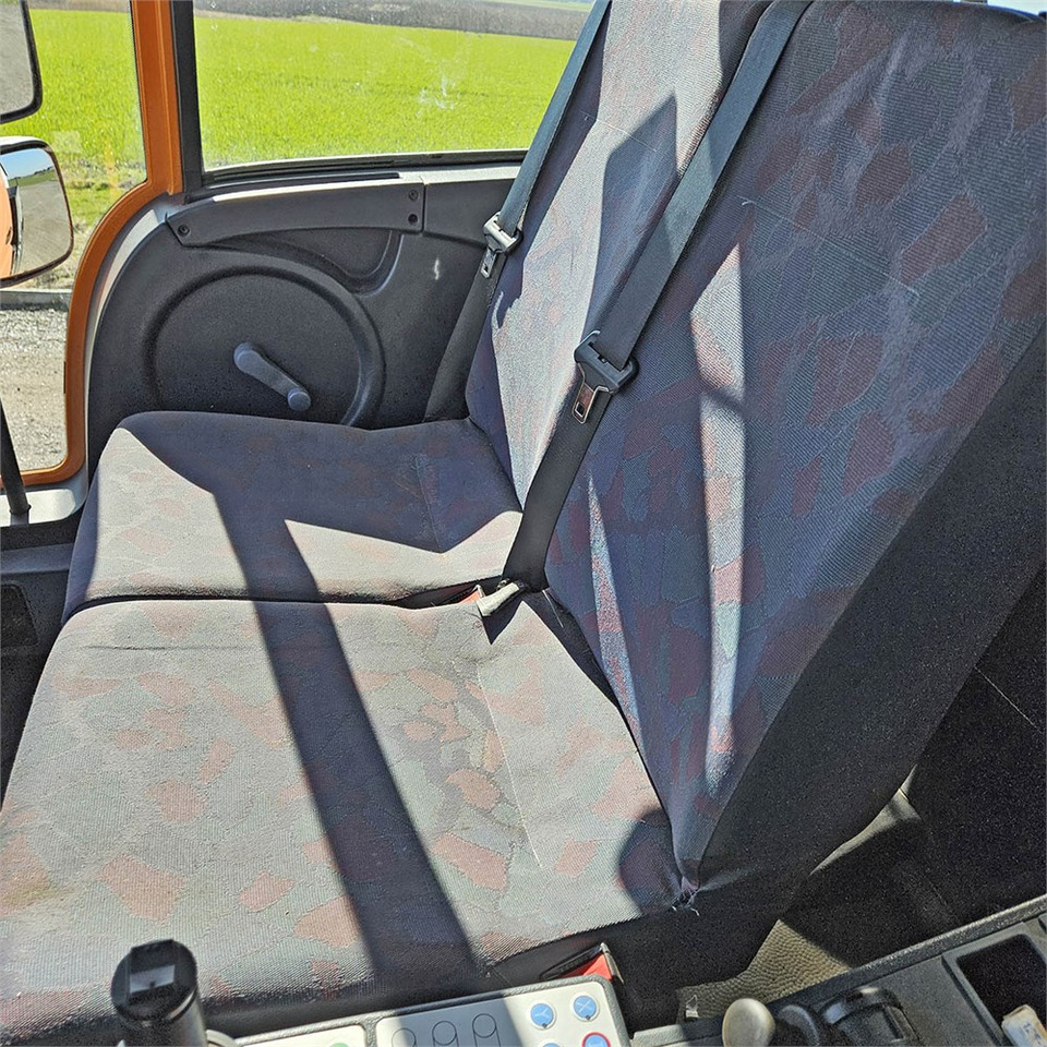 Municipal/ Special vehicle Mercedes U300: picture 10