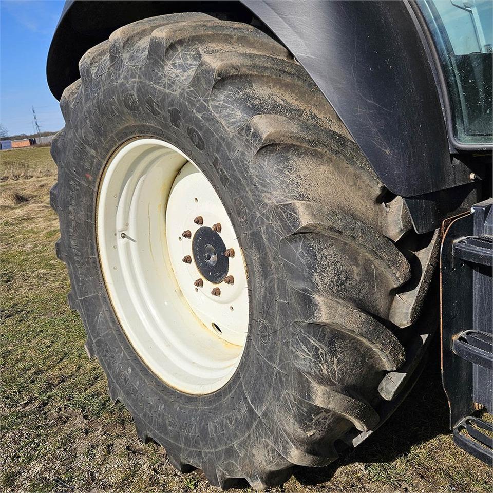Farm tractor New Holland T5.120 DC: picture 42