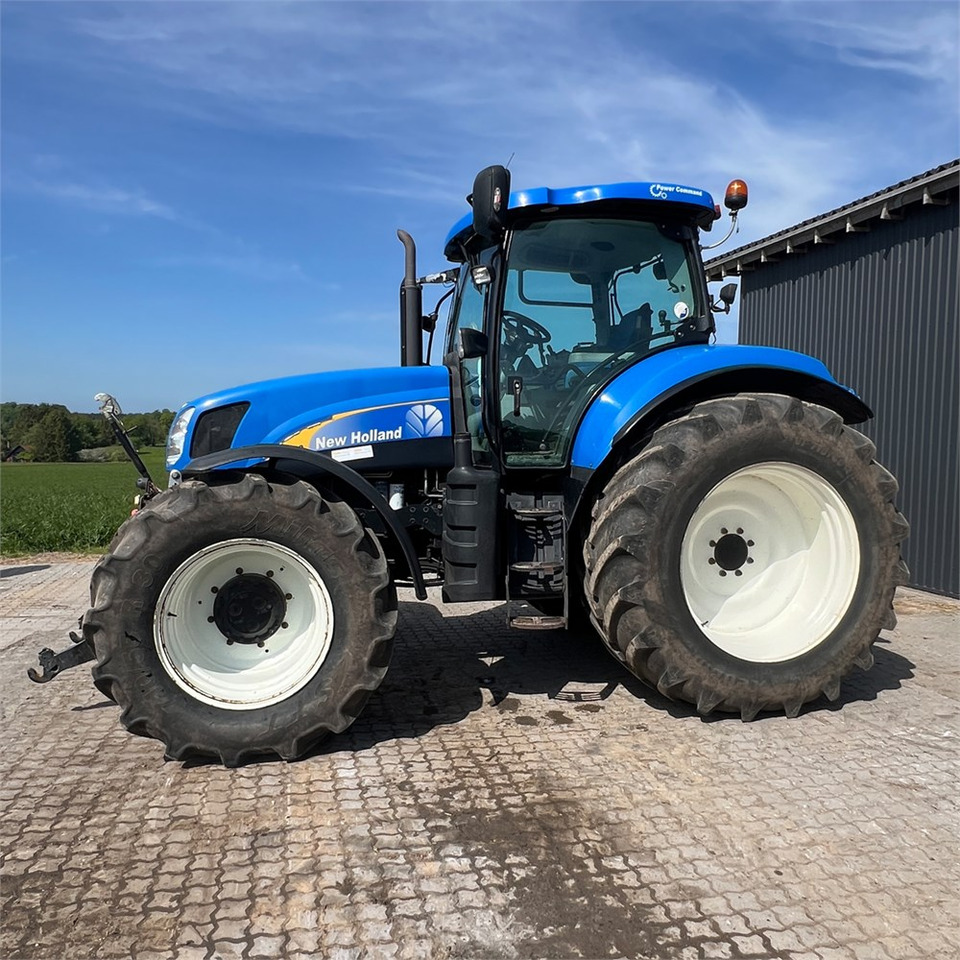Farm tractor New Holland T6050: picture 11