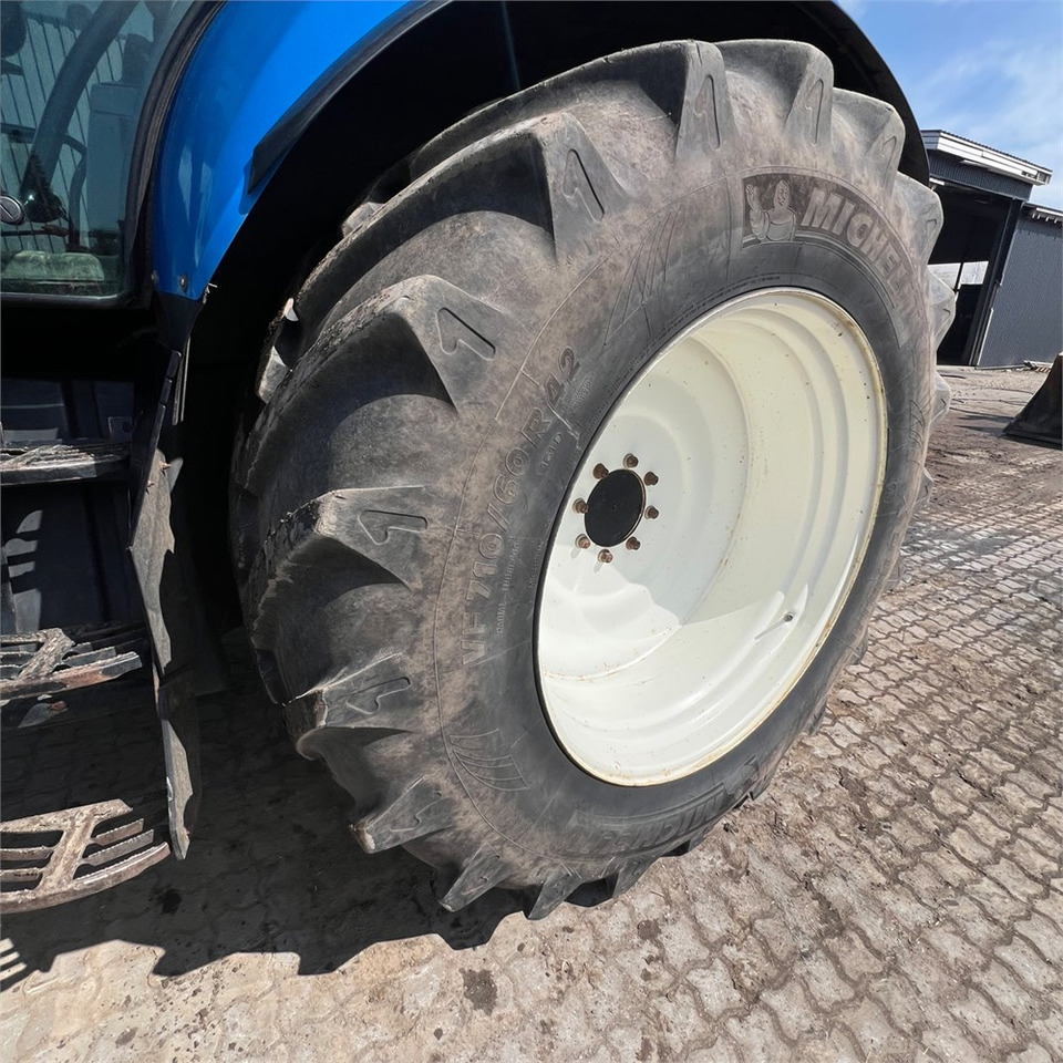 Farm tractor New Holland T6050: picture 48