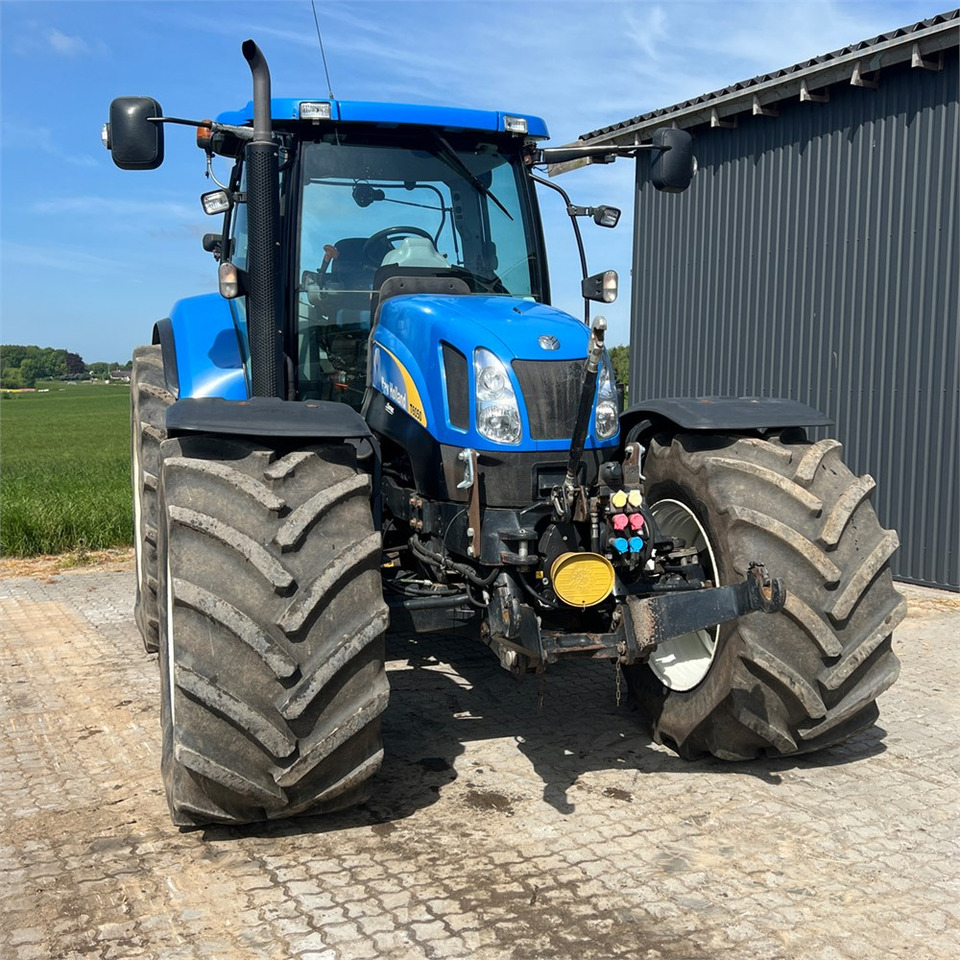 Farm tractor New Holland T6050: picture 15