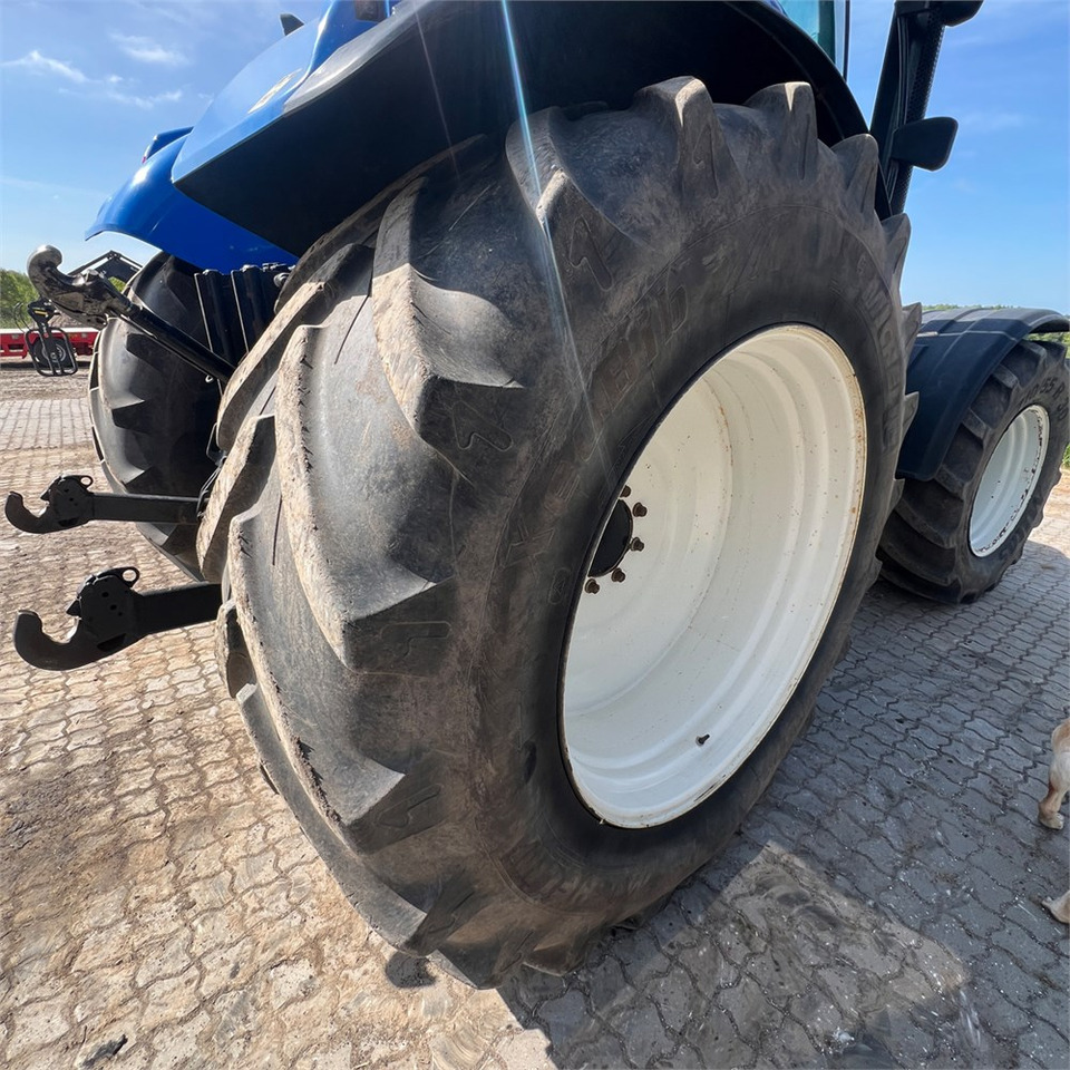Farm tractor New Holland T6050: picture 49