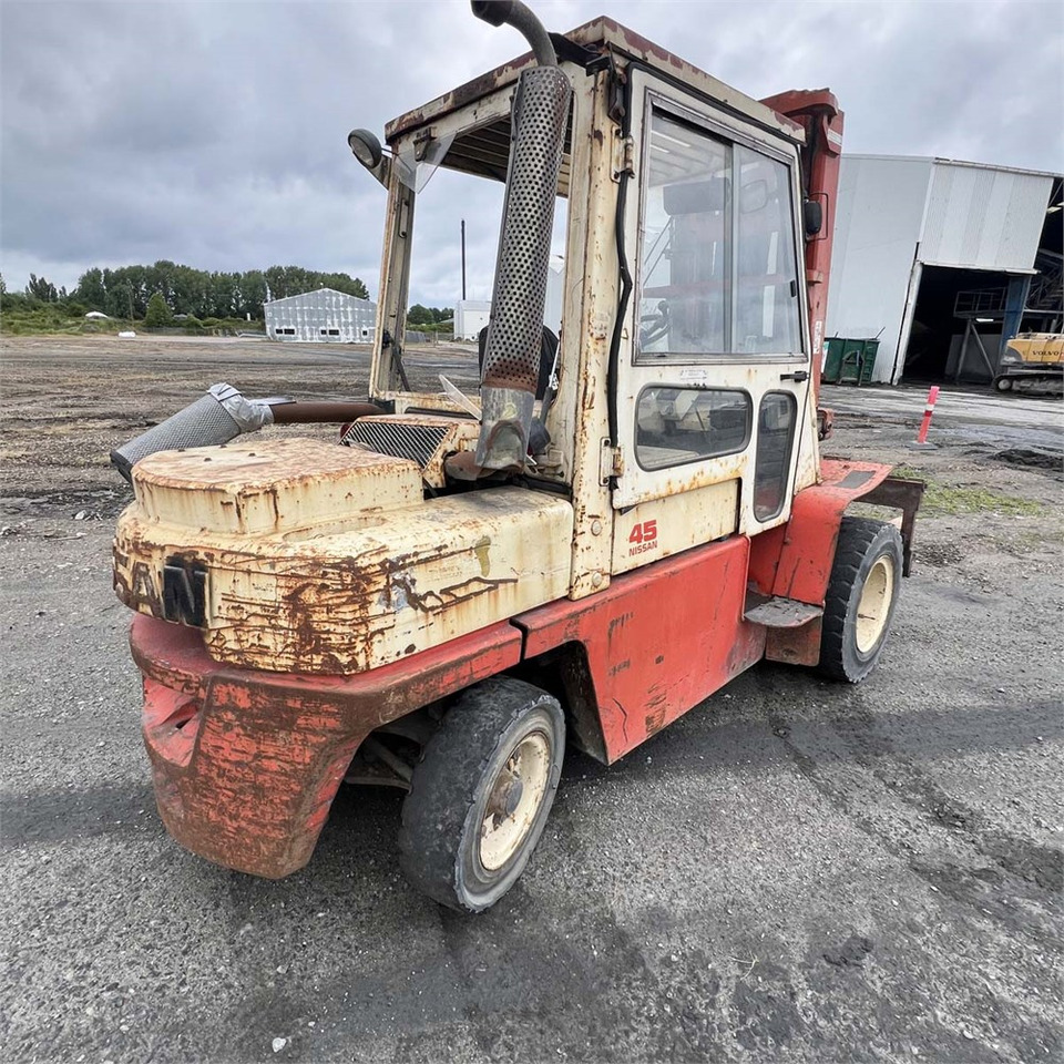 Nissan WGF 45 - Forklift: picture 4 Nissan WGF 45 - Forklift: picture 4