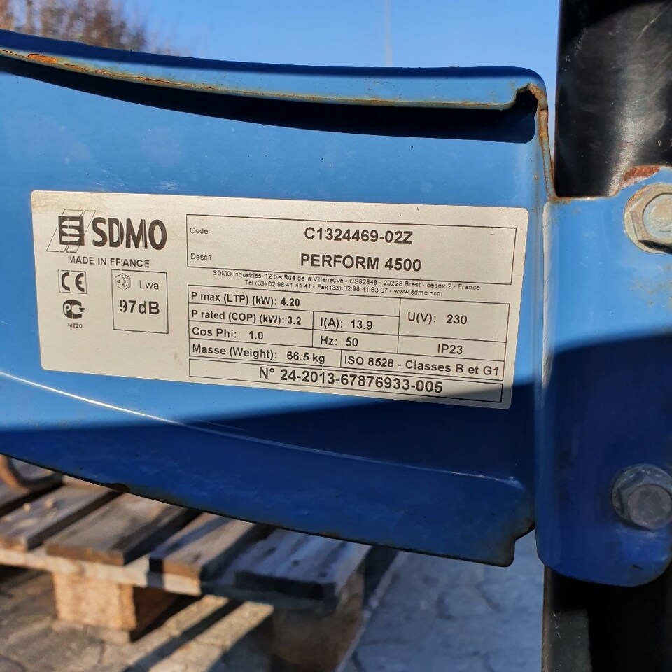 Generator set SDMO 4500: picture 10