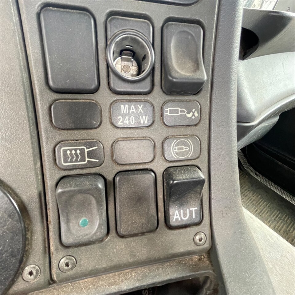 Dropside/ Flatbed truck Scania 124G: picture 27