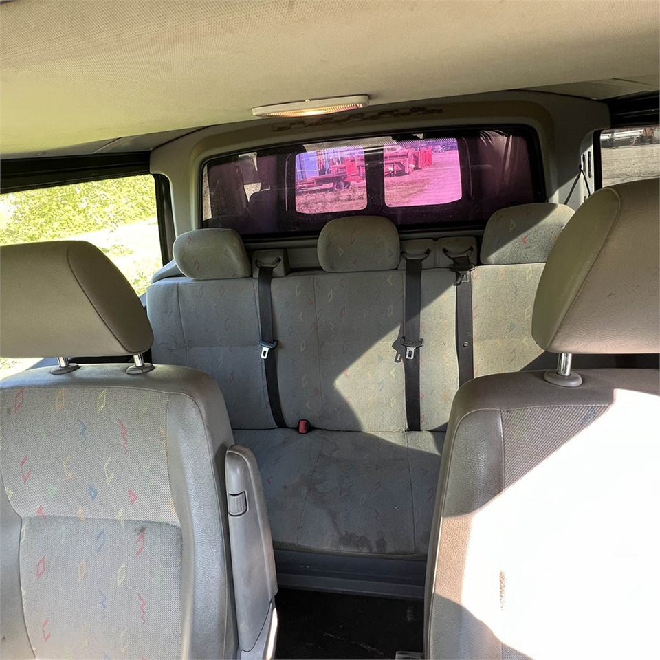 VW Transporter 2,5 Tdi - Combi van: picture 5 VW Transporter 2,5 Tdi - Combi van: picture 5