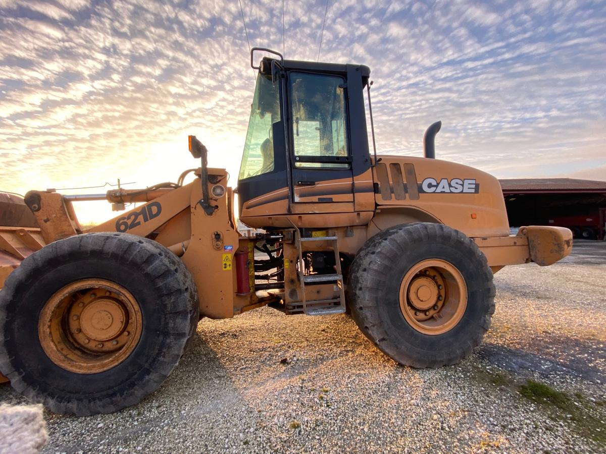 Wheel loader Case 621D: picture 6