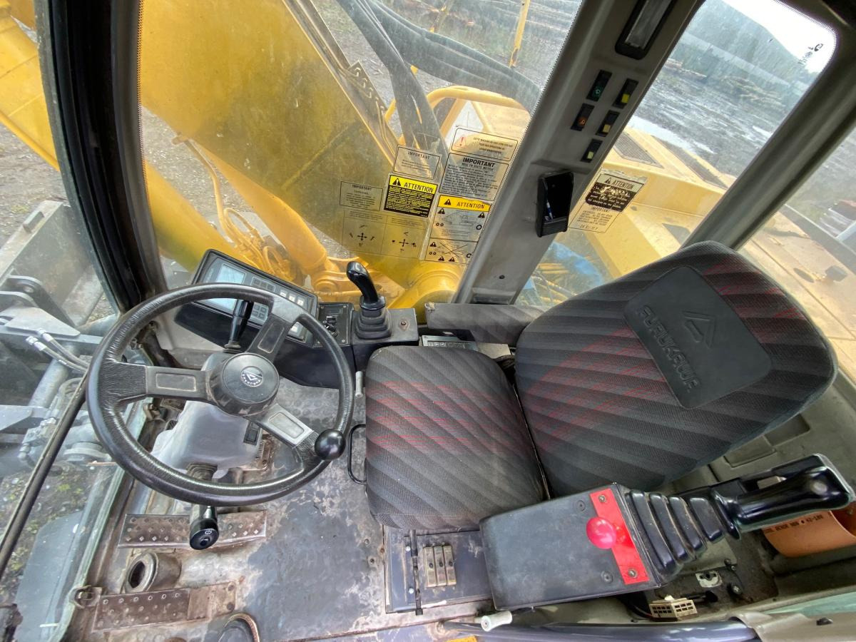 Wheel excavator Furukawa W 735: picture 11