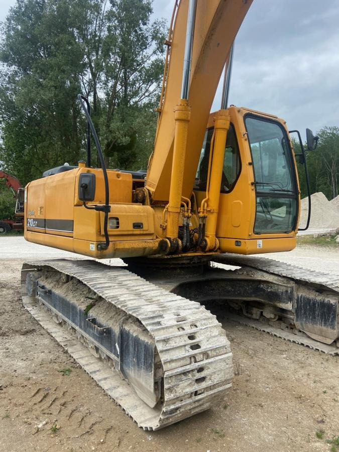 Hyundai LONG REACH ROBEX 210LC-7 - Crawler excavator: picture 3 Hyundai LONG REACH ROBEX 210LC-7 - Crawler excavator: picture 3