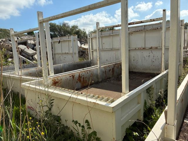 LEROUGE LOT 5 BENNES AMPLIROLL - Roll-off container: picture 1 LEROUGE LOT 5 BENNES AMPLIROLL - Roll-off container: picture 1
