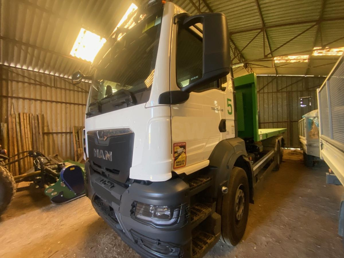 MAN TGS 26.440 - Hook lift truck: picture 2 MAN TGS 26.440 - Hook lift truck: picture 2