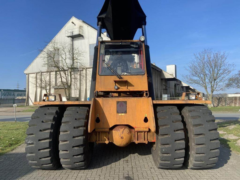 Kalmar DC4560RC4 - Reach stacker: picture 3 Kalmar DC4560RC4 - Reach stacker: picture 3