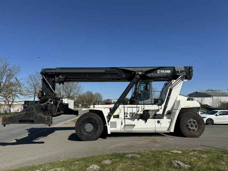 Kalmar DRG450-60S5 - Reach stacker: picture 2 Kalmar DRG450-60S5 - Reach stacker: picture 2