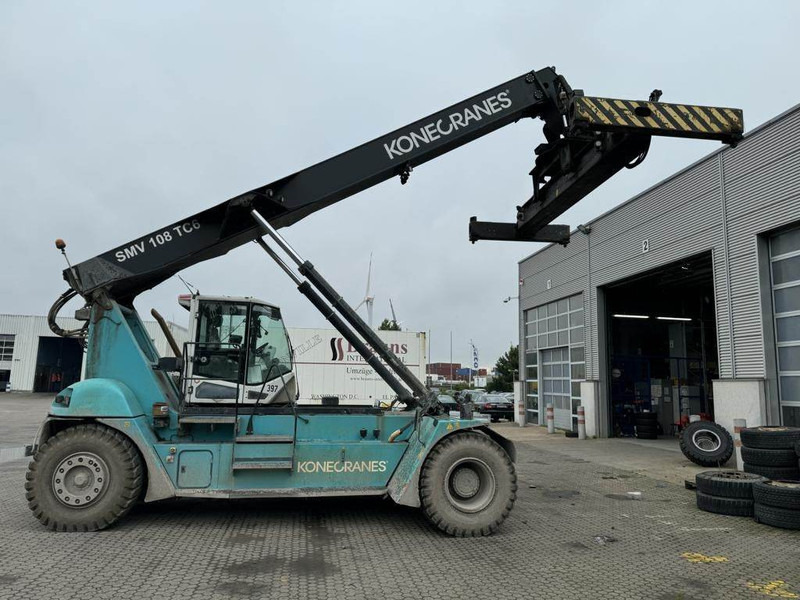 SMV SC108TC6 - Reach stacker: picture 1 SMV SC108TC6 - Reach stacker: picture 1