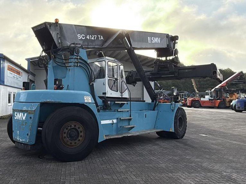 SMV SC4127TA5 - Reach stacker: picture 4 SMV SC4127TA5 - Reach stacker: picture 4