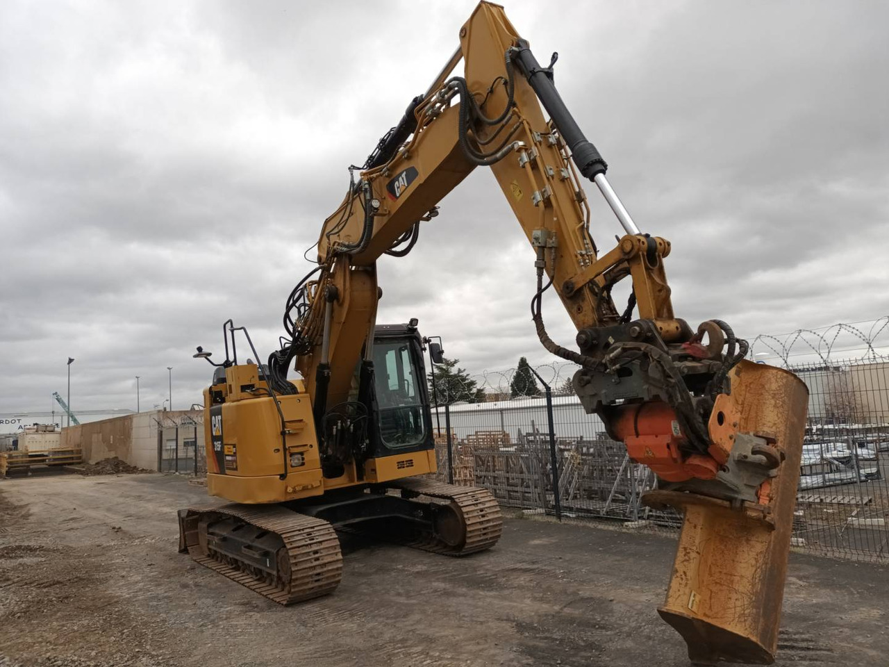CAT 315F - Crawler excavator: picture 2 CAT 315F - Crawler excavator: picture 2