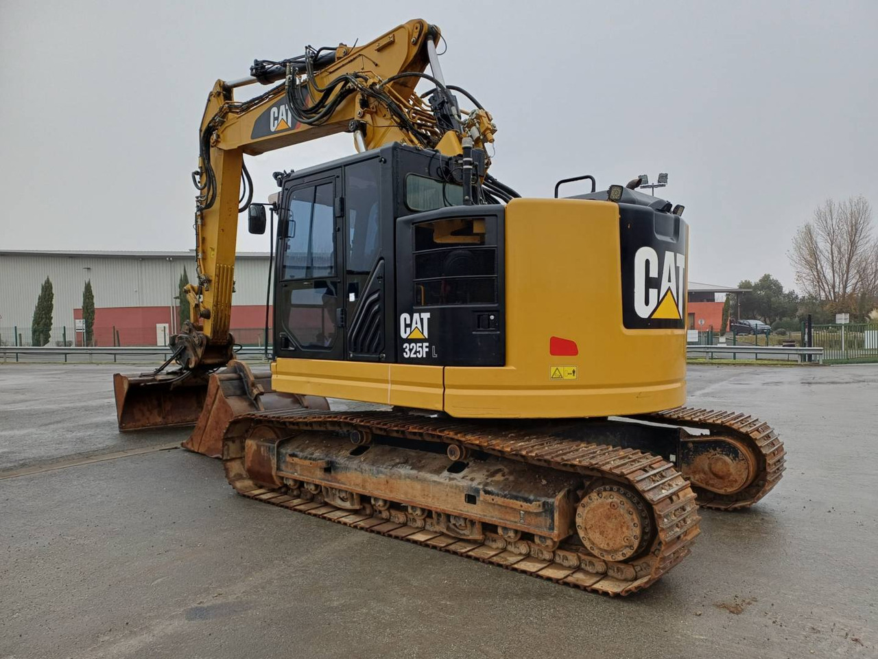 CAT 325F CR - Crawler excavator: picture 3 CAT 325F CR - Crawler excavator: picture 3
