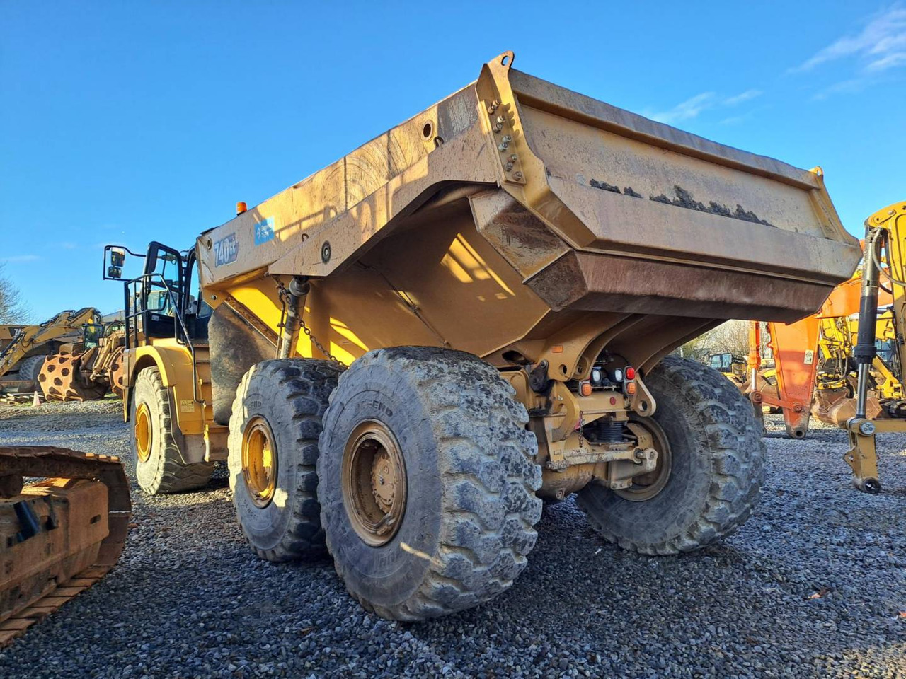 CAT 740GC - Articulated dumper: picture 3 CAT 740GC - Articulated dumper: picture 3