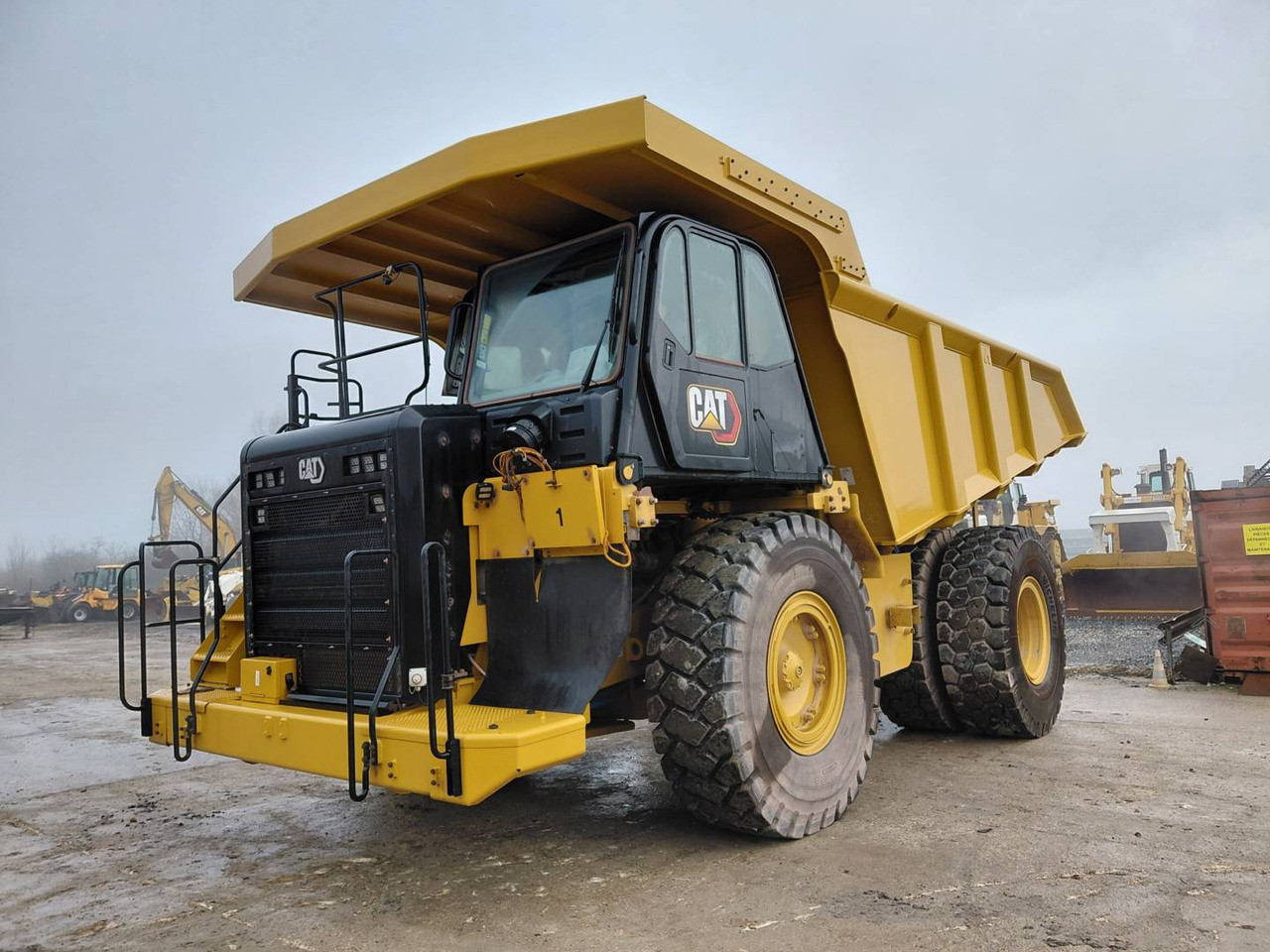 CAT 775G - Rigid dumper/ Rock truck: picture 2 CAT 775G - Rigid dumper/ Rock truck: picture 2