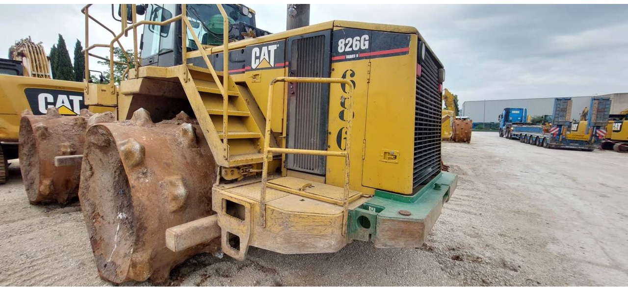 CAT 826G - Bulldozer: picture 3 CAT 826G - Bulldozer: picture 3