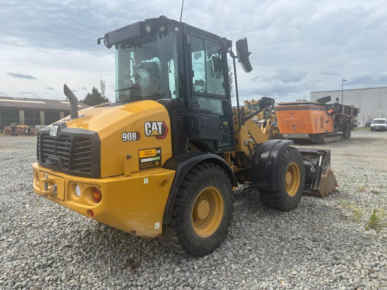 CAT 908 - Wheel loader: picture 4 CAT 908 - Wheel loader: picture 4