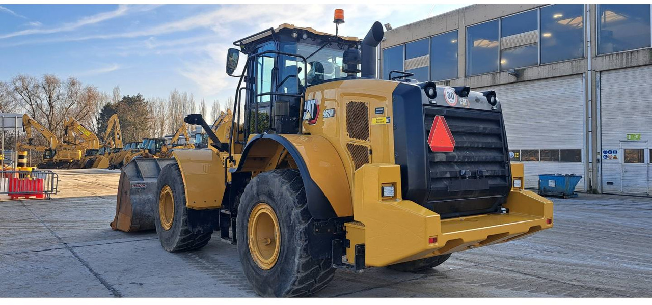 CAT 962M - Wheel loader: picture 4 CAT 962M - Wheel loader: picture 4