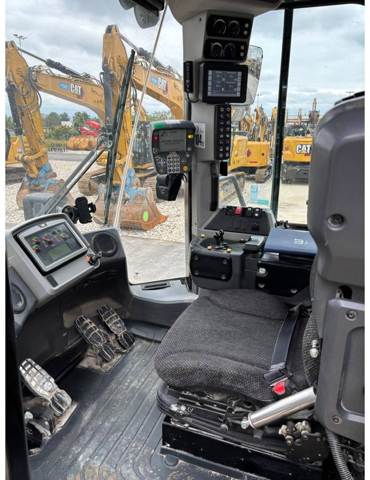 Wheel loader CAT 962M: picture 22